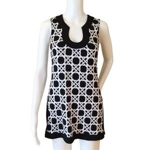 WHBM geometric top white black size Xs